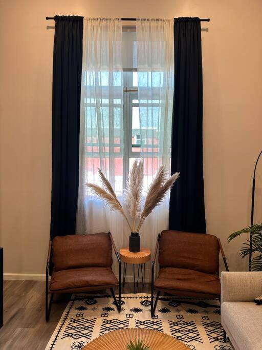 Haven, Walk To Little Italy & Wooster Square Apartment