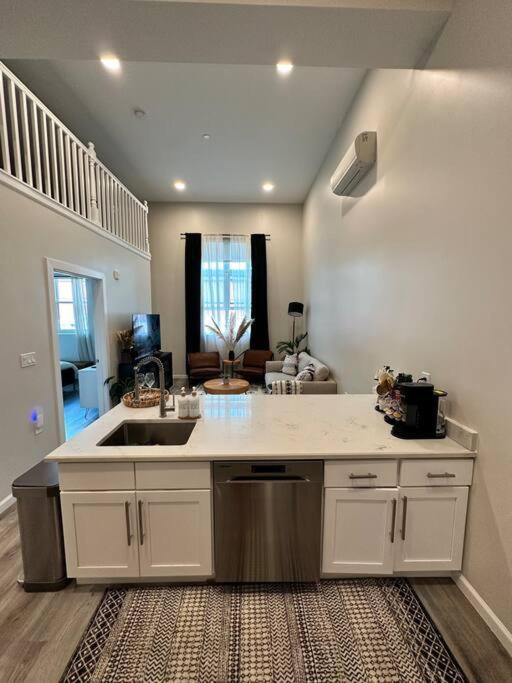 Apartment Haven, Walk To Little Italy & Wooster Square