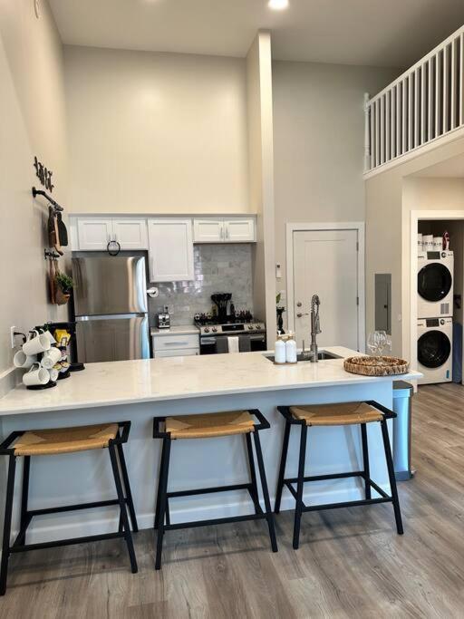 Apartment Haven, Walk To Little Italy & Wooster Square *